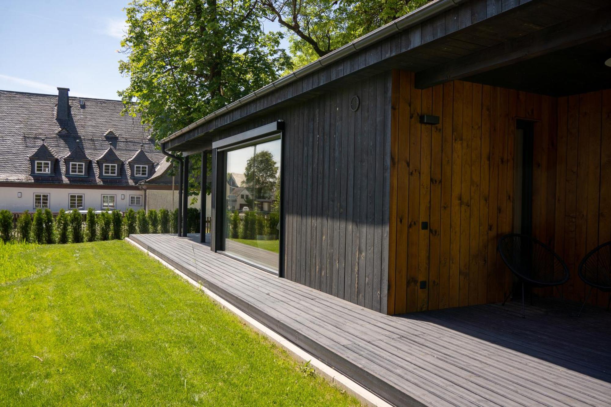 Hotel & Chalets By Revex Schwarzenbach am Wald Exterior photo